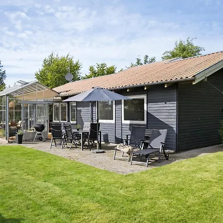 Holiday home Lovely In With Wifi Otterup